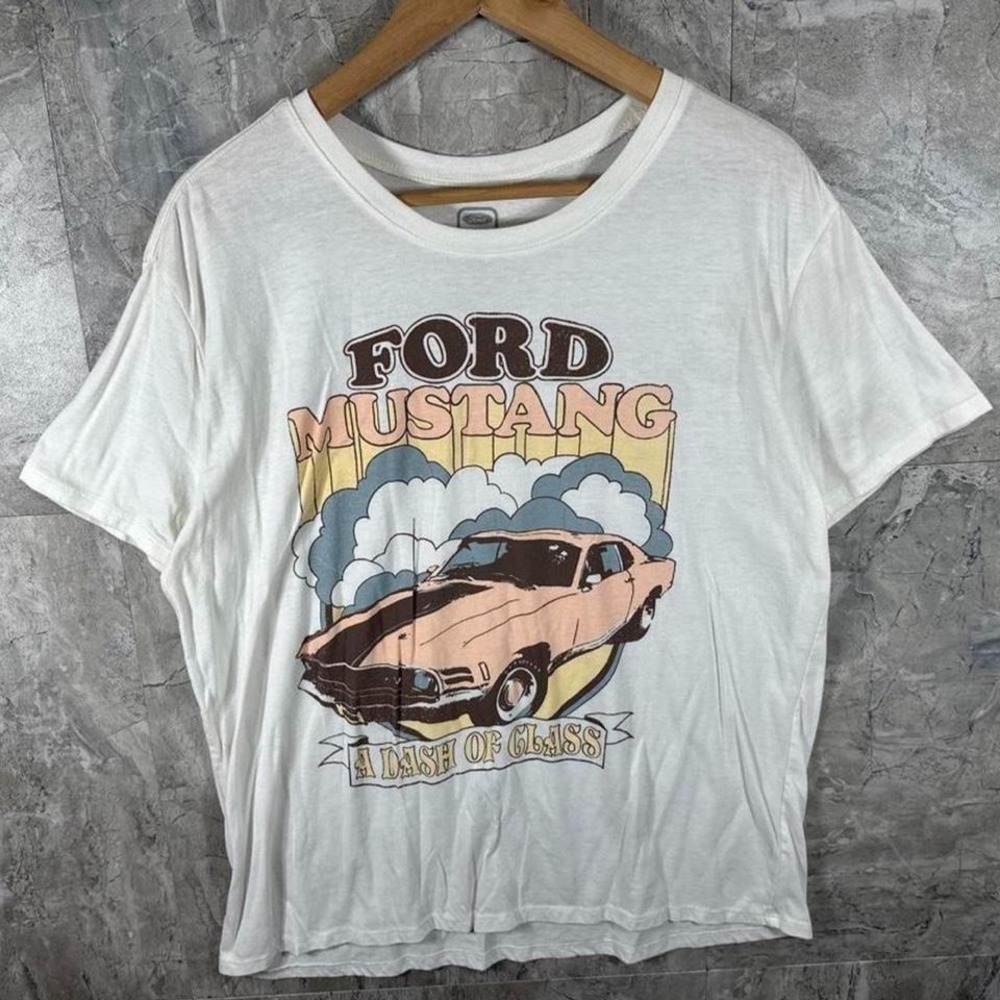 Ford Mustang racing white cotton t-shirt Woman's Size L